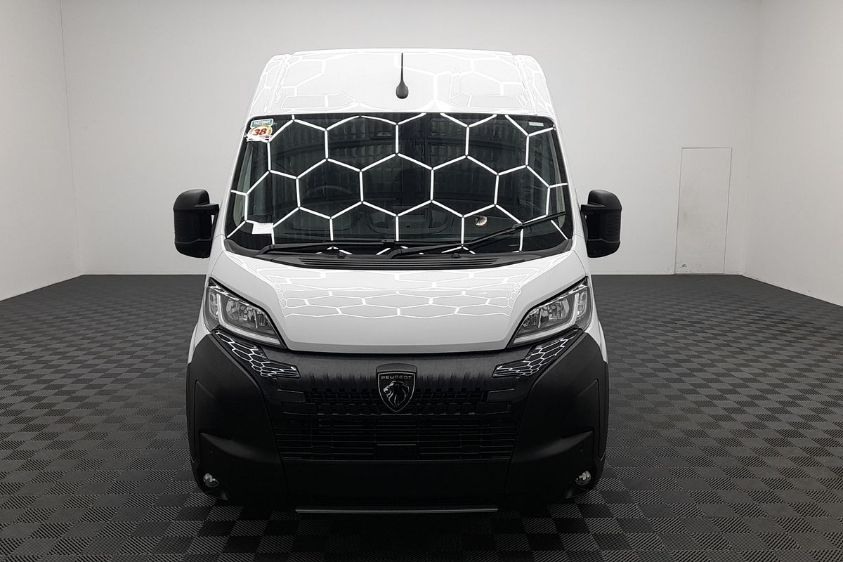 2025 Peugeot Boxer Pro X250 LWB Mid Roof