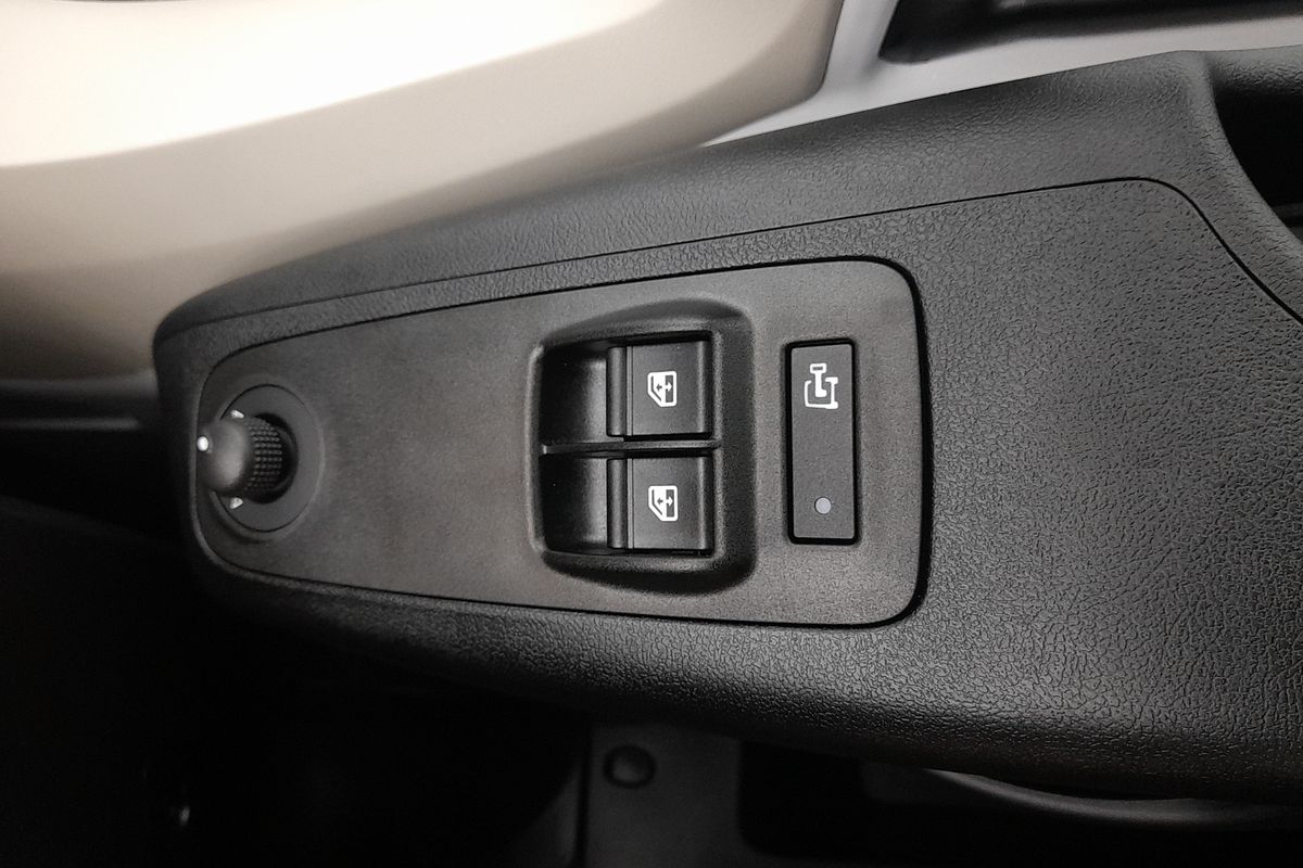 2025 Peugeot Boxer Pro X250 LWB Mid Roof