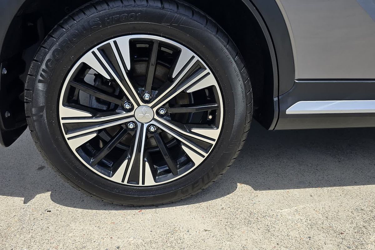 2018 Mitsubishi Eclipse Cross Exceed YA