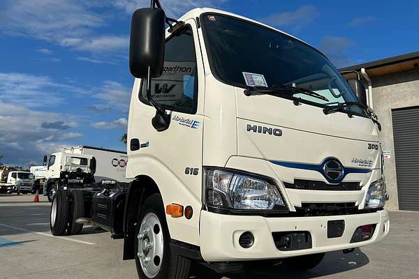 2025 Hino 300 616 Hybrid