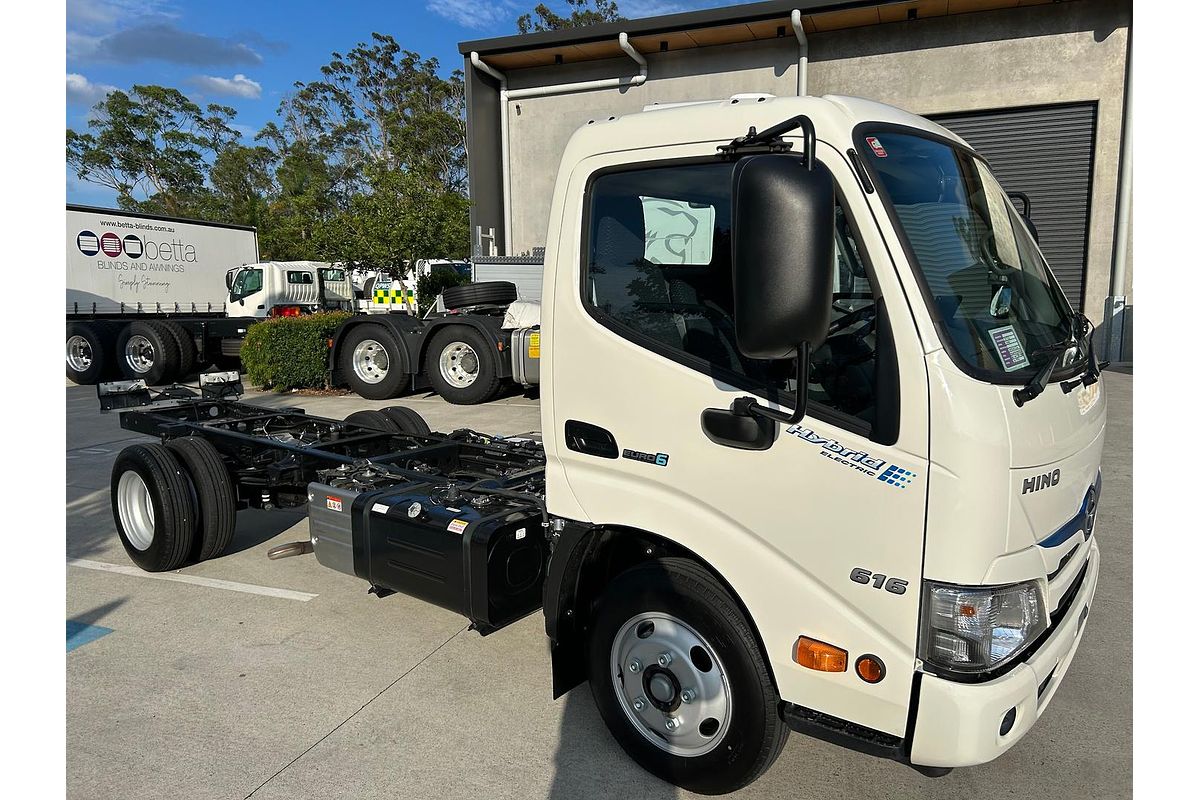 2025 Hino 300 616 Hybrid