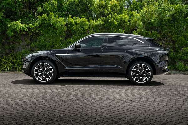 2020 Aston Martin DBX