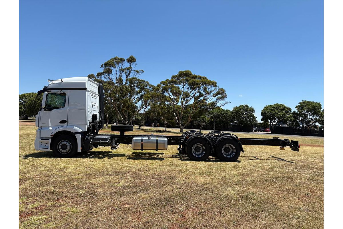 2026 Mercedes-Benz Actros 2651 image 8
