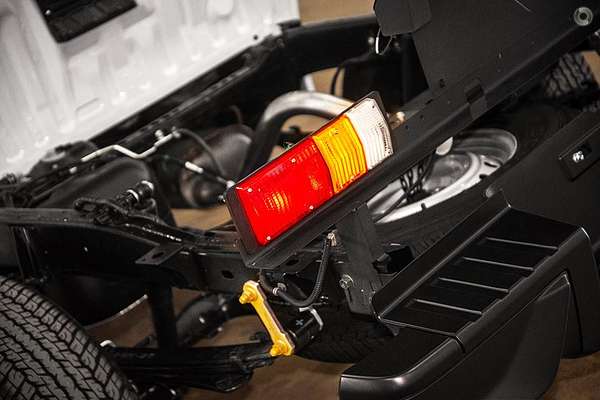 2026 Isuzu D-MAX SX 4X4 thumb-8