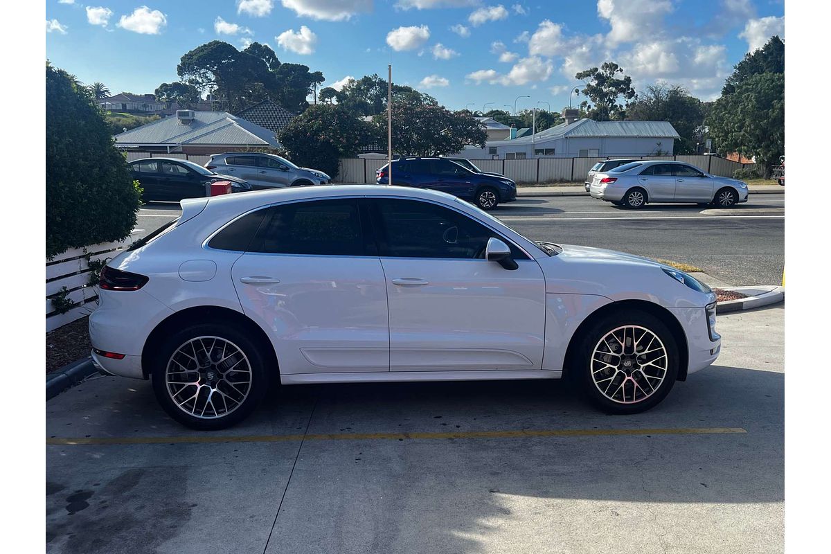 2015 Porsche Macan S 95B
