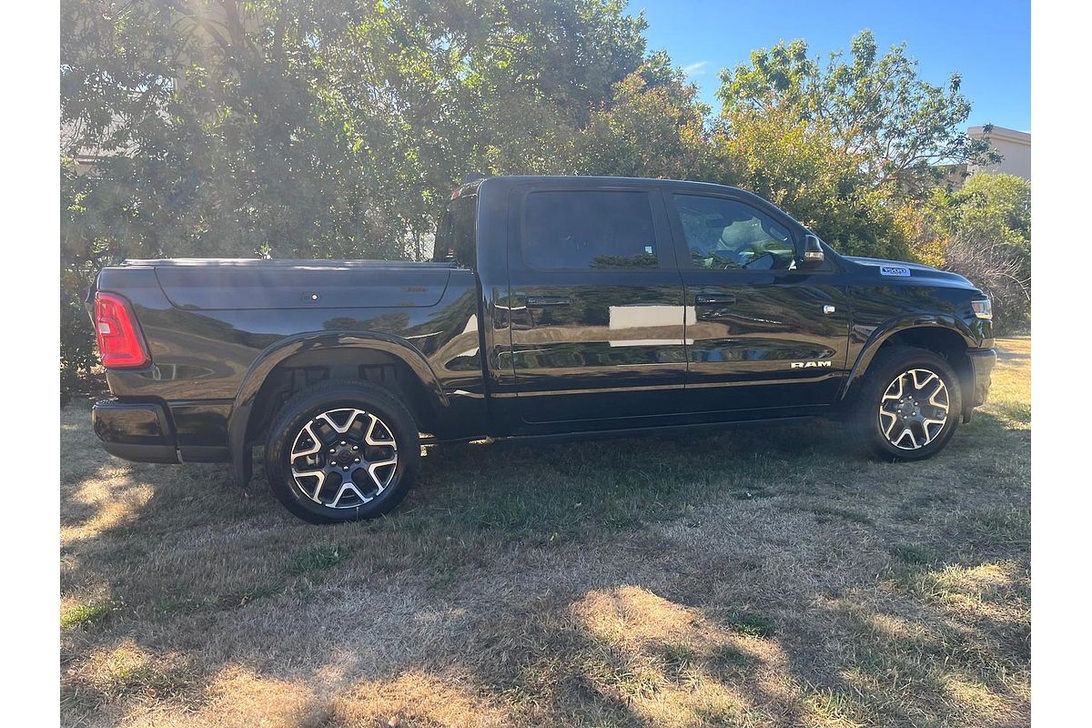 2025 RAM 1500 Laramie Sport Hurricane SO RamBox DT 4X4 SWB