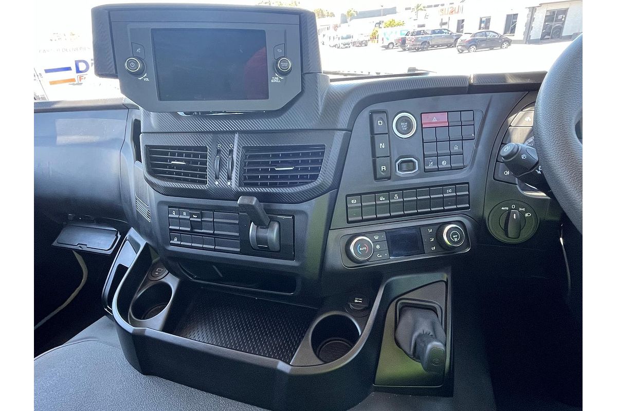 2024 IVECO S-Way AT600 image 17