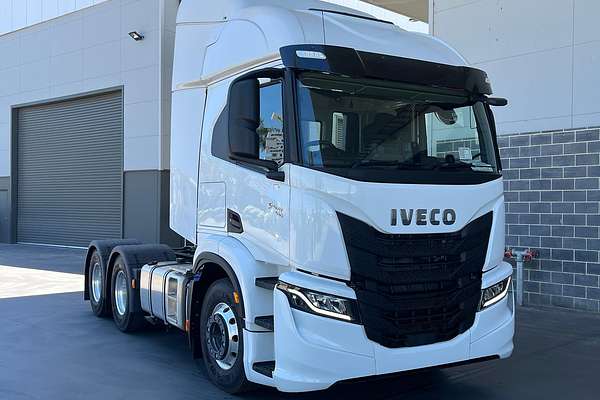 2024 Iveco S-Way AT600