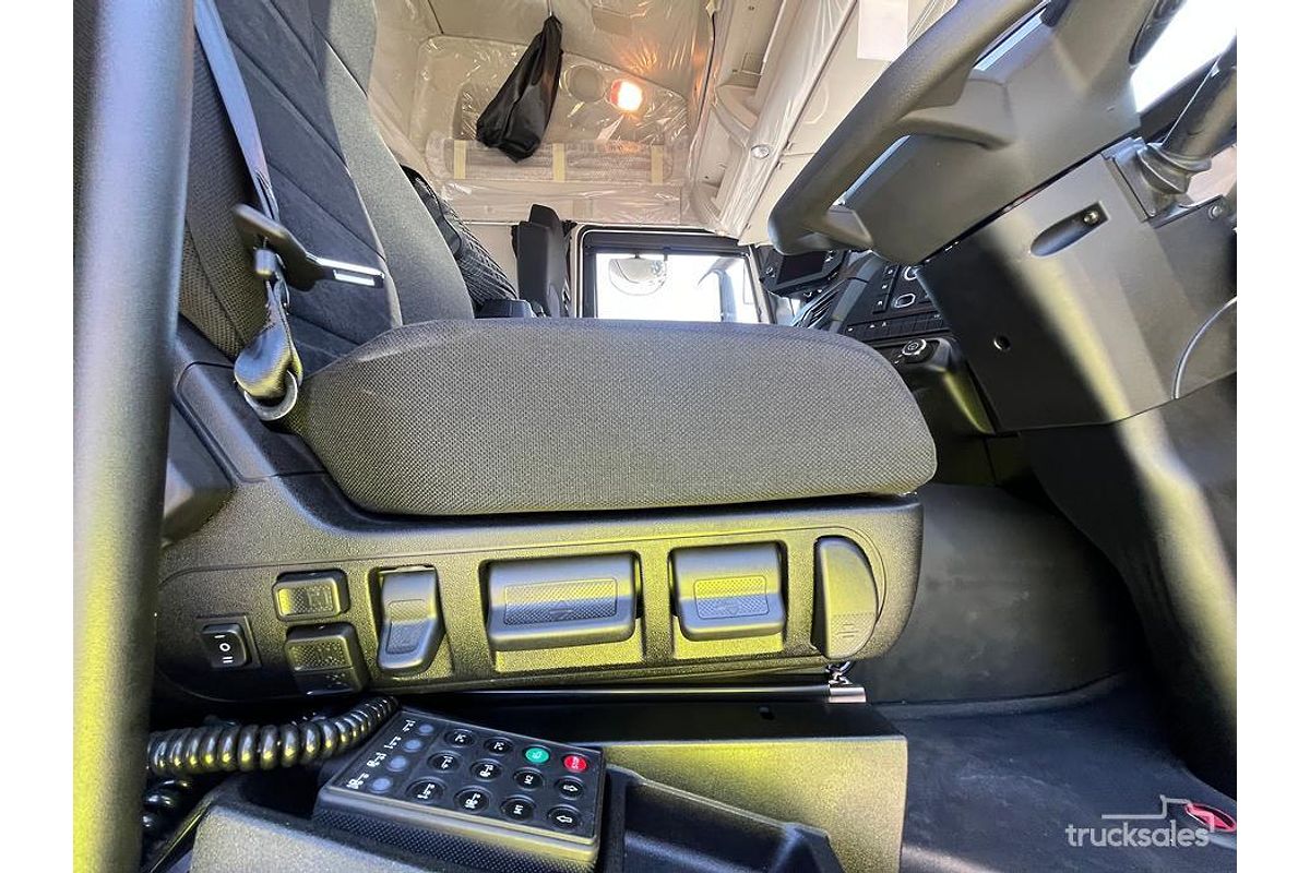 2024 IVECO S-Way AT600 image 15