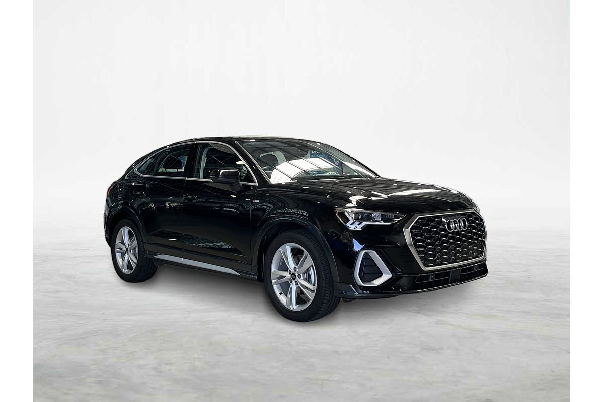 2024 Audi Q3 35 TFSI S line F3