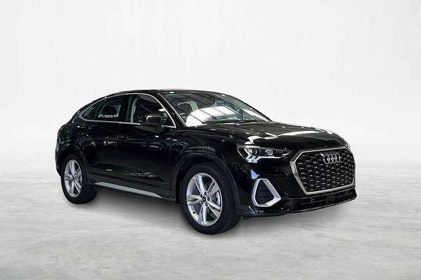 2024 Audi Q3 35 TFSI S line F3