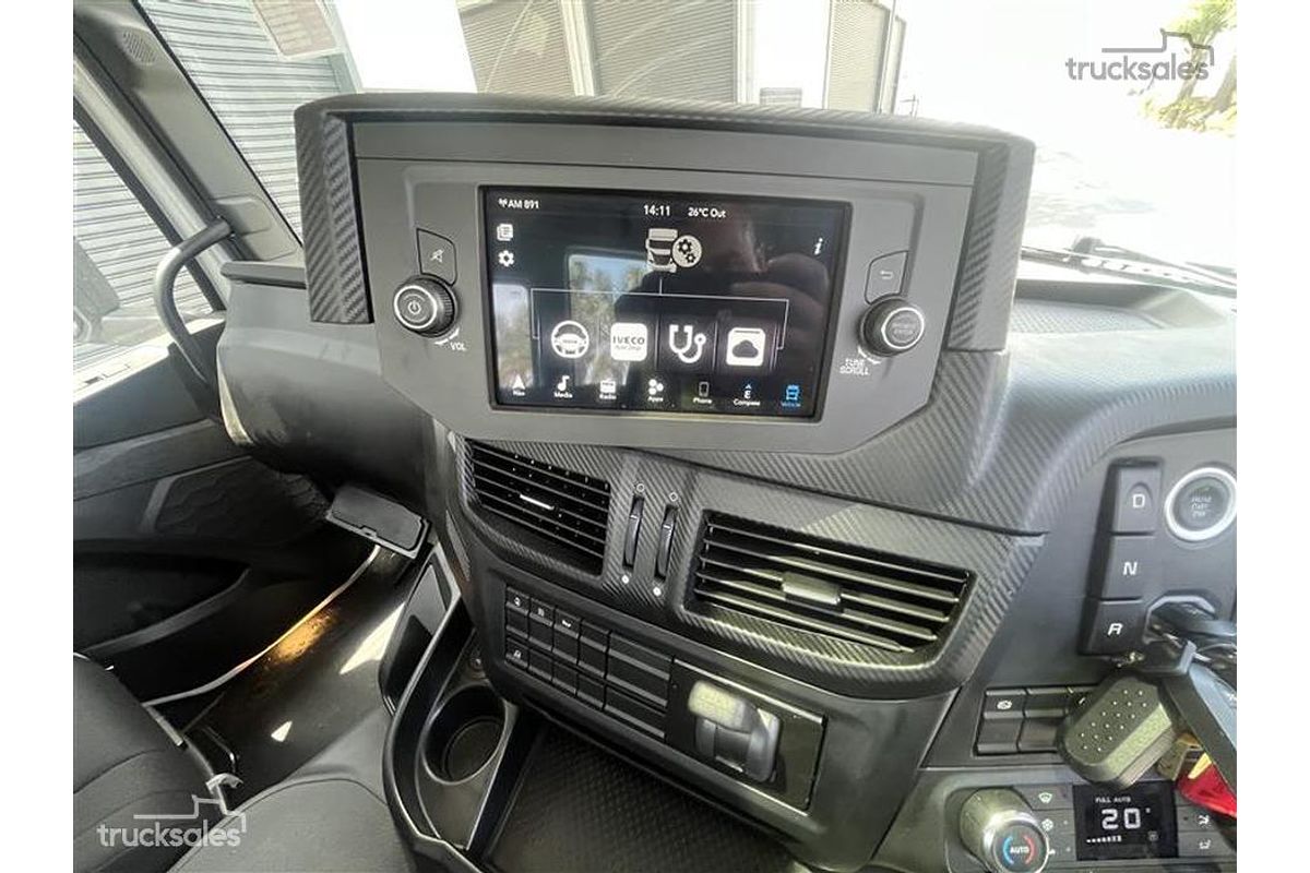 2024 IVECO S-Way AT600 image 16