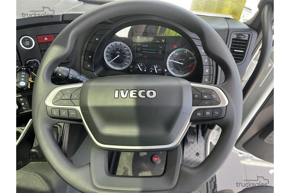 2024 IVECO S-Way AT600 image 18
