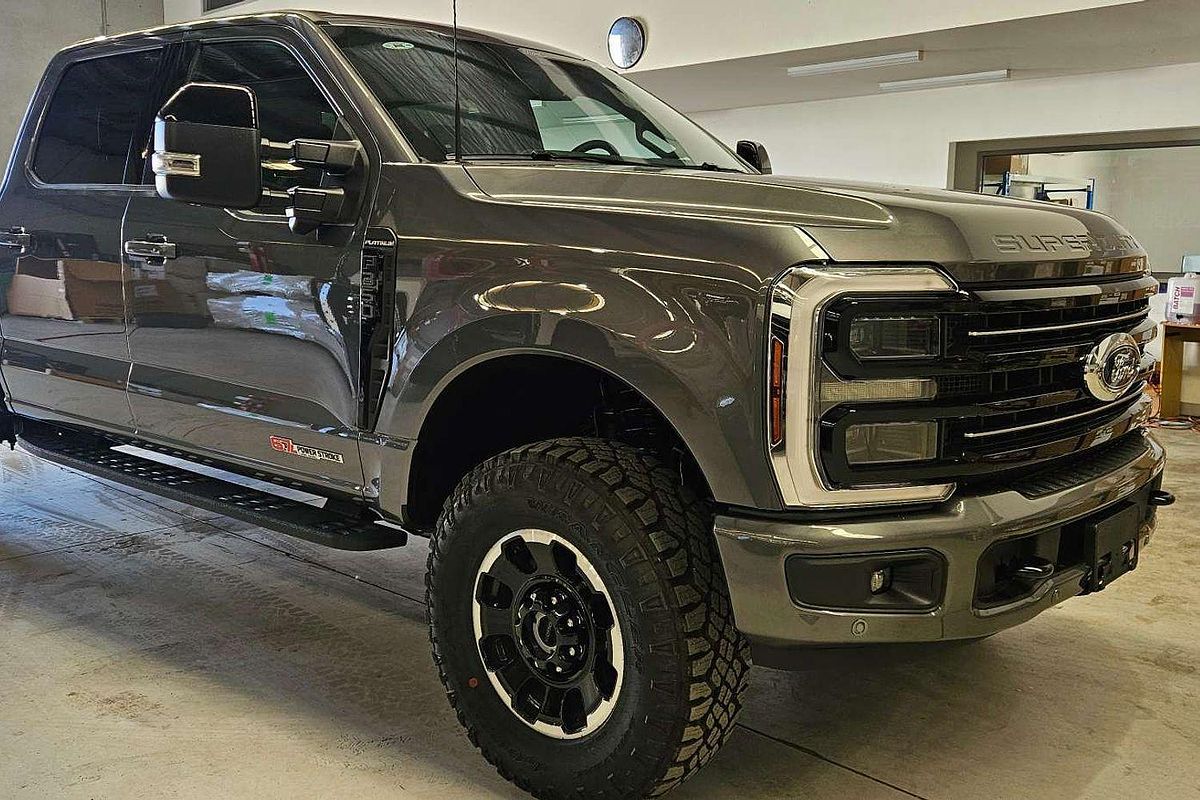 2025 Ford F350 Platinum 4X4