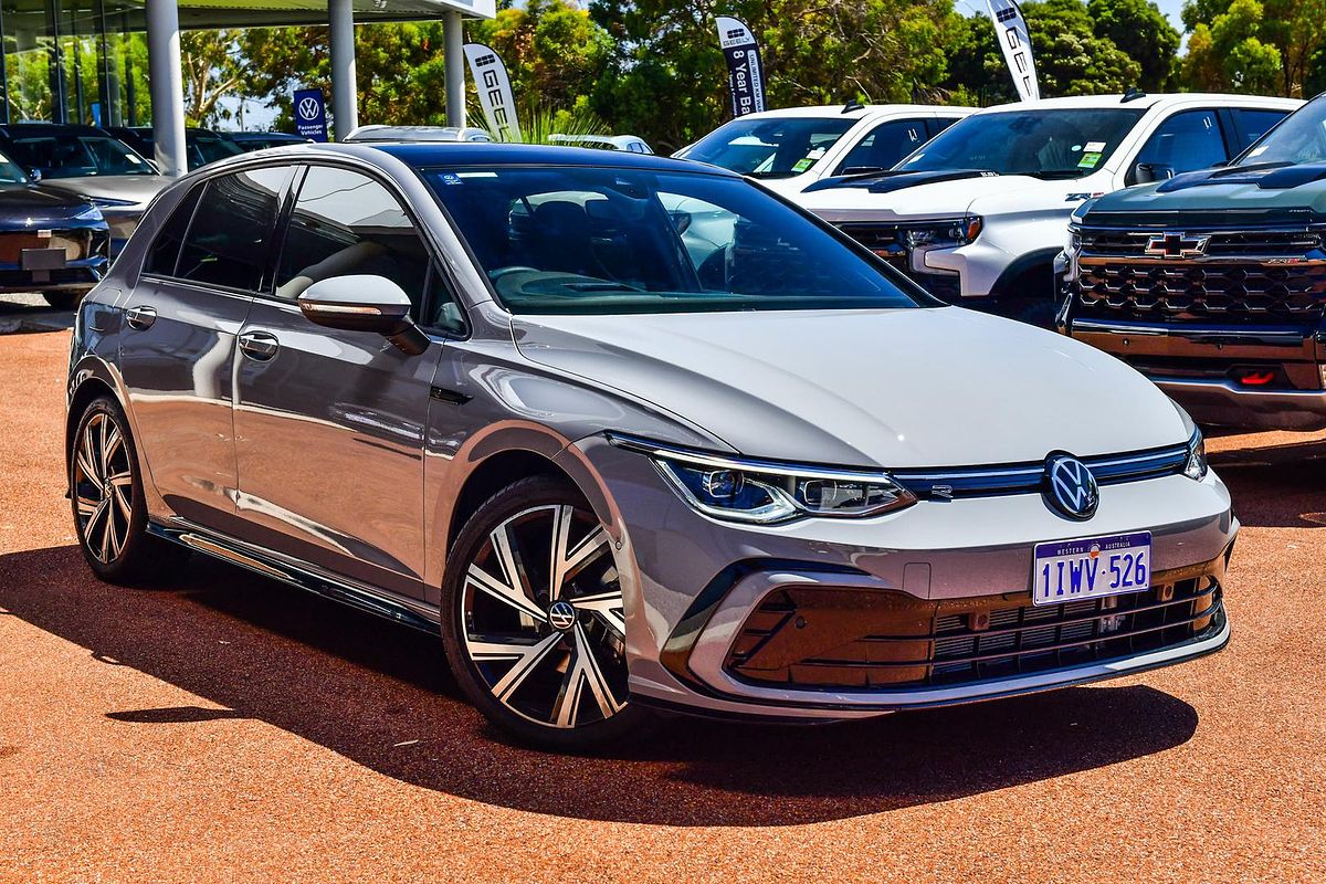 2024 Volkswagen Golf 110TSI R-Line 8