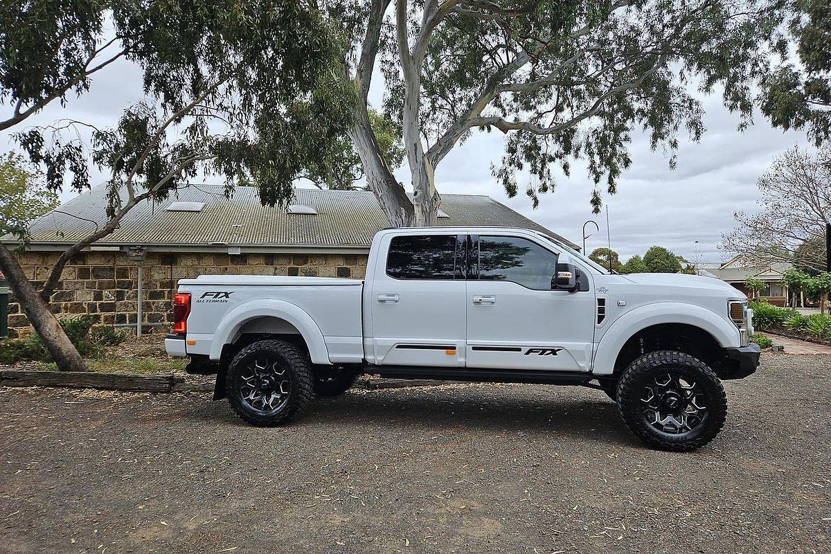 2022 Ford F250 Tuscany FTX 4X4 image 5