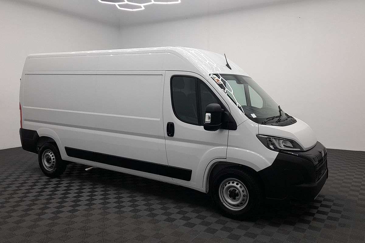 2025 Peugeot Boxer Pro X250 LWB Mid Roof image 11