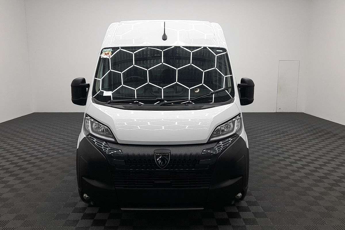 2025 Peugeot Boxer Pro X250 LWB Mid Roof image 13