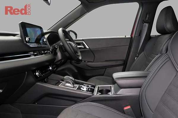 2025 Mitsubishi Outlander Black Edition ZM thumb-8