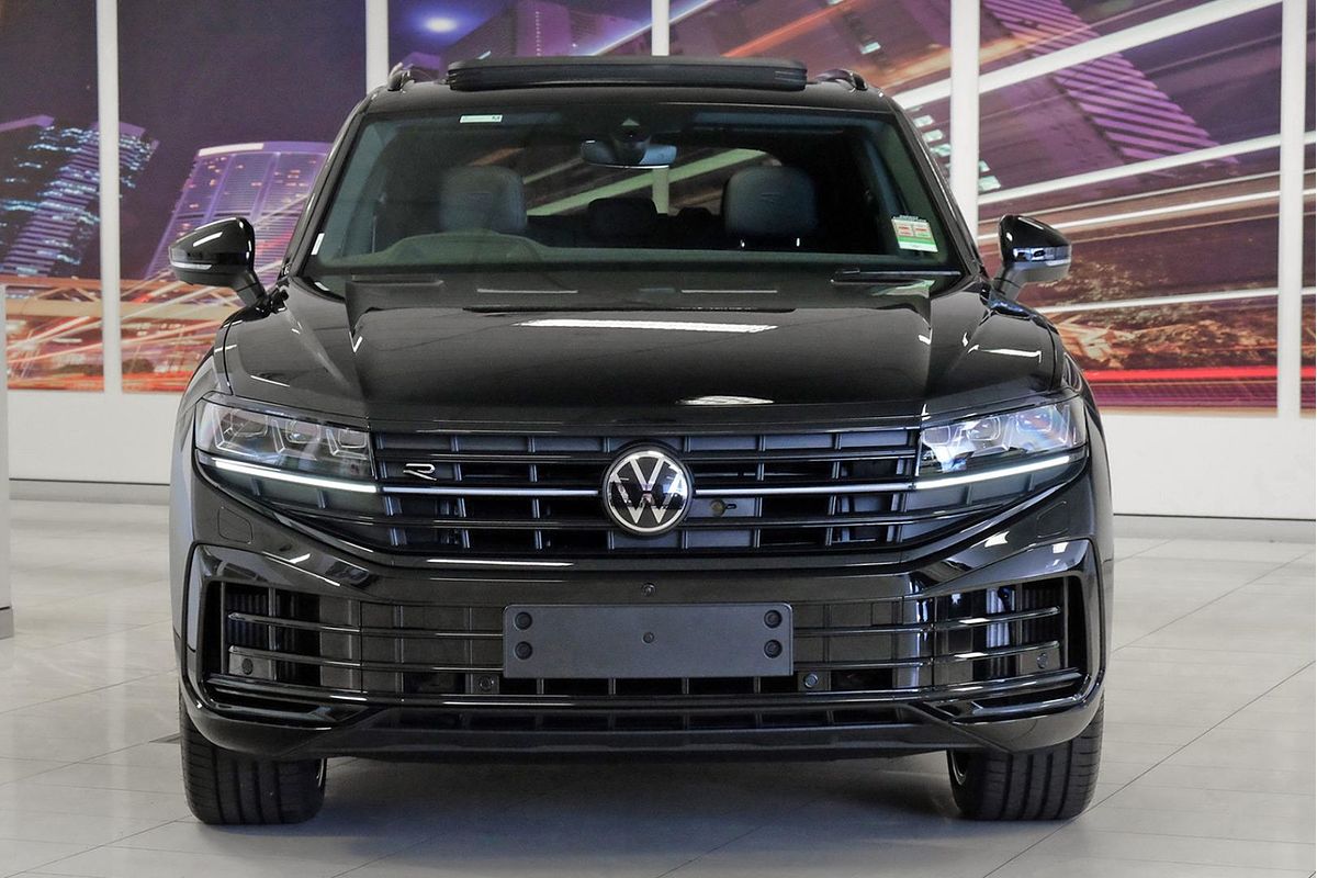 2025 Volkswagen Touareg R RC