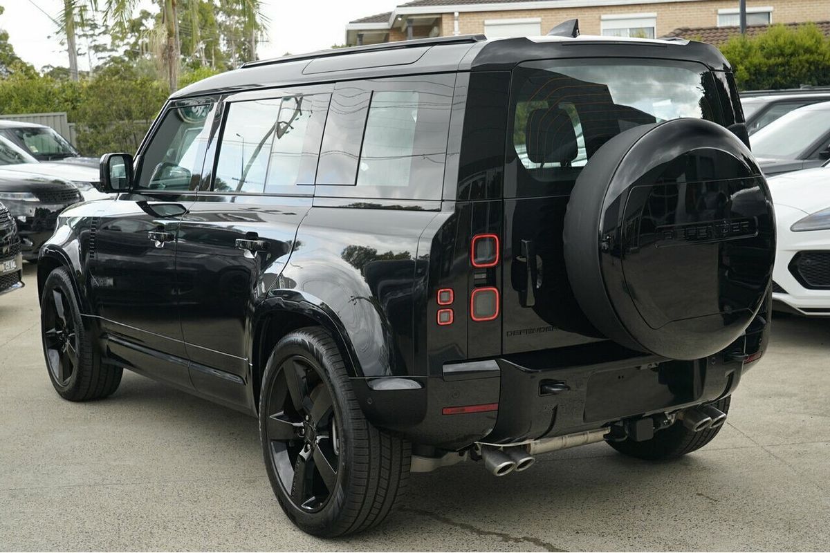 2026 Land Rover Defender 110 P425 X-Dynamic SE L663
