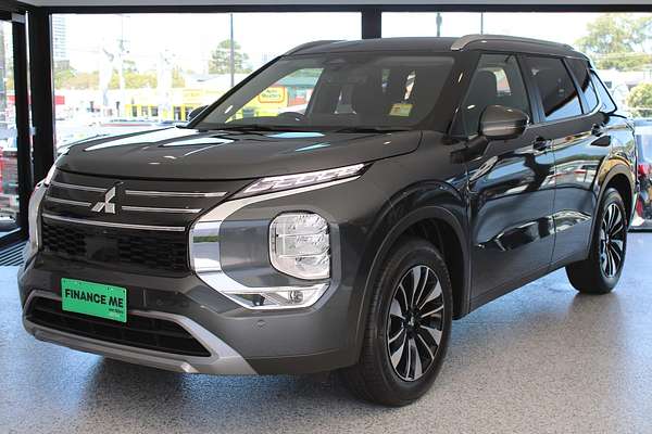 2025 Mitsubishi Outlander LS ZM