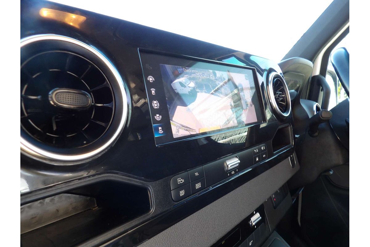 2019 Mercedes-Benz Sprinter 419CDI VS30 MWB Low Roof image 16