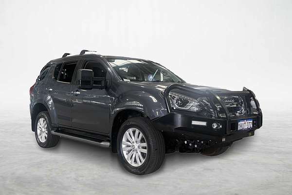 2018 Isuzu MU-X LS-T