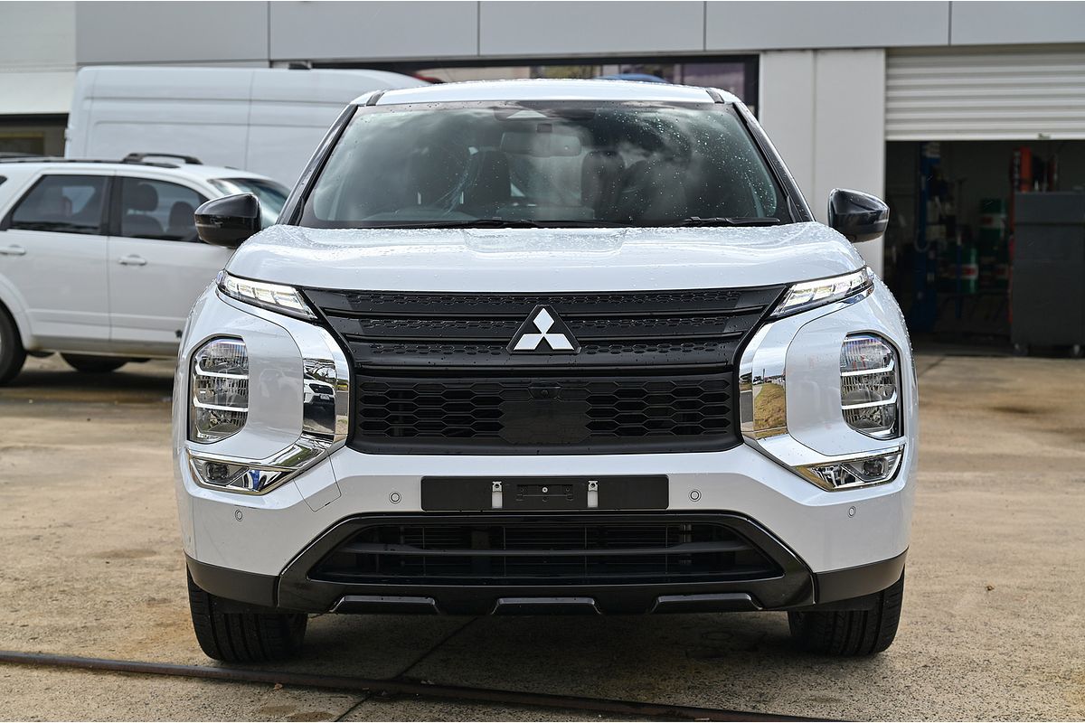 2024 Mitsubishi Outlander Black Edition ZM