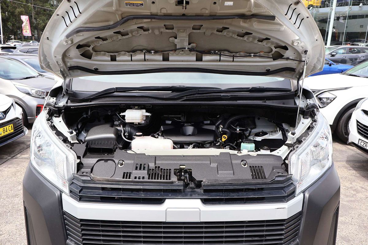 2022 Toyota Hiace GDH300R LWB image 12