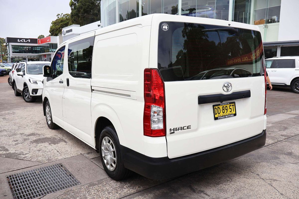2022 Toyota Hiace GDH300R LWB image 11