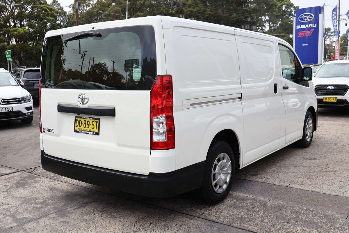 2022 Toyota Hiace GDH300R LWB image 13
