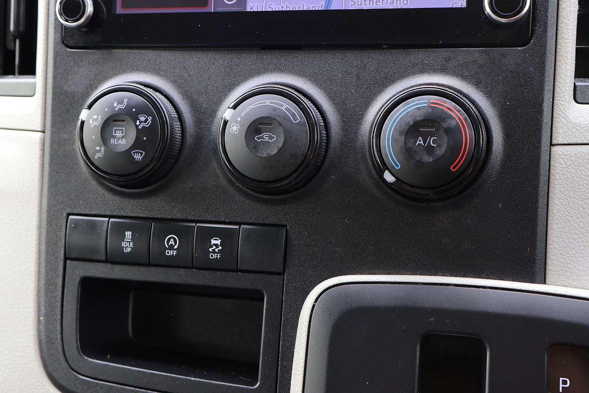 2022 Toyota Hiace GDH300R LWB image 18