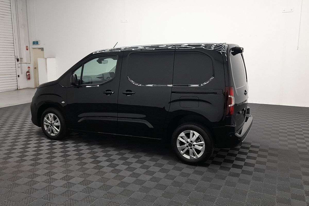 2025 Peugeot Partner Premium K9 SWB Low Roof image 7