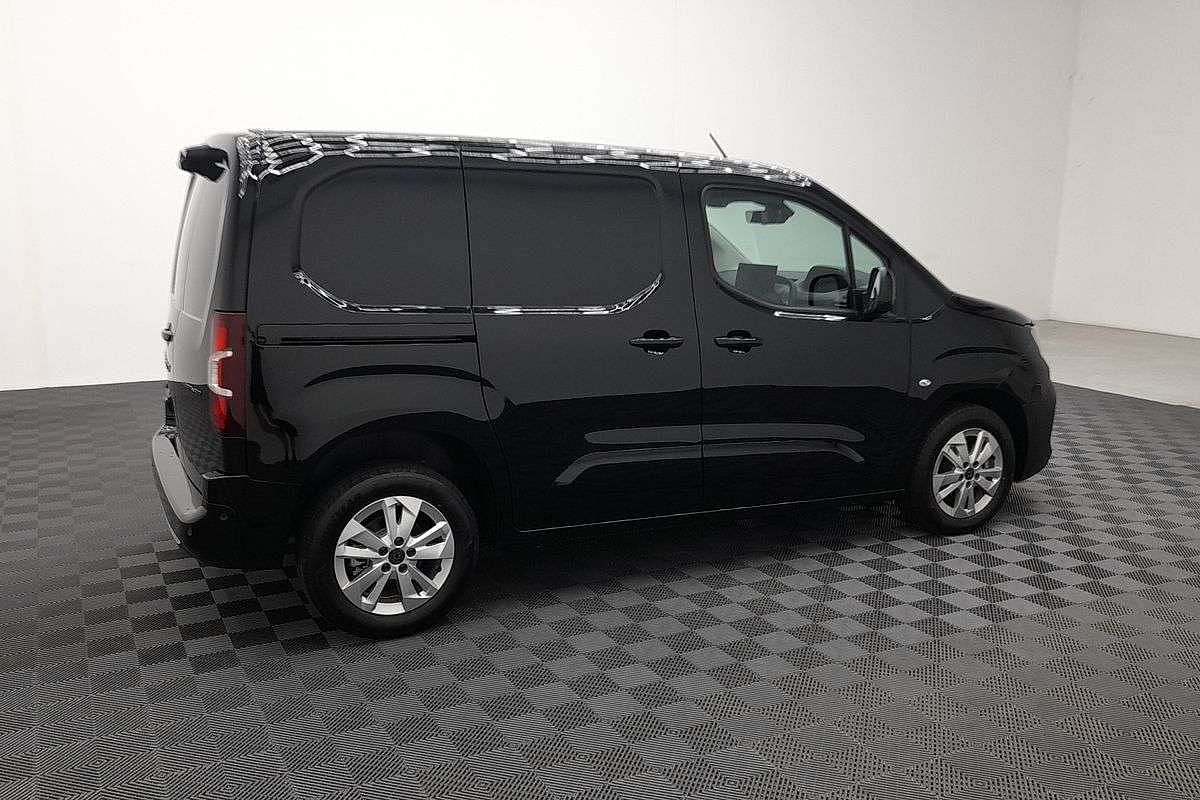 2025 Peugeot Partner Premium K9 SWB Low Roof image 10