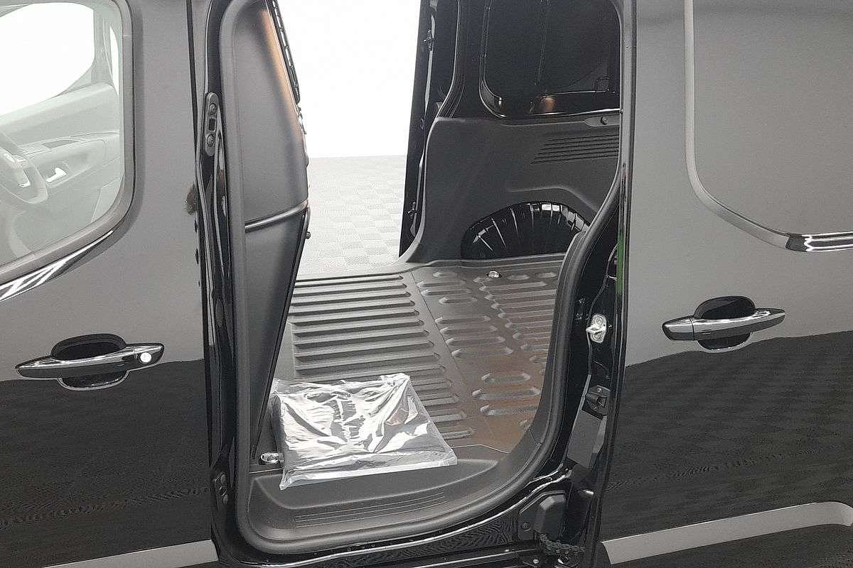 2025 Peugeot Partner Premium K9 SWB Low Roof image 17