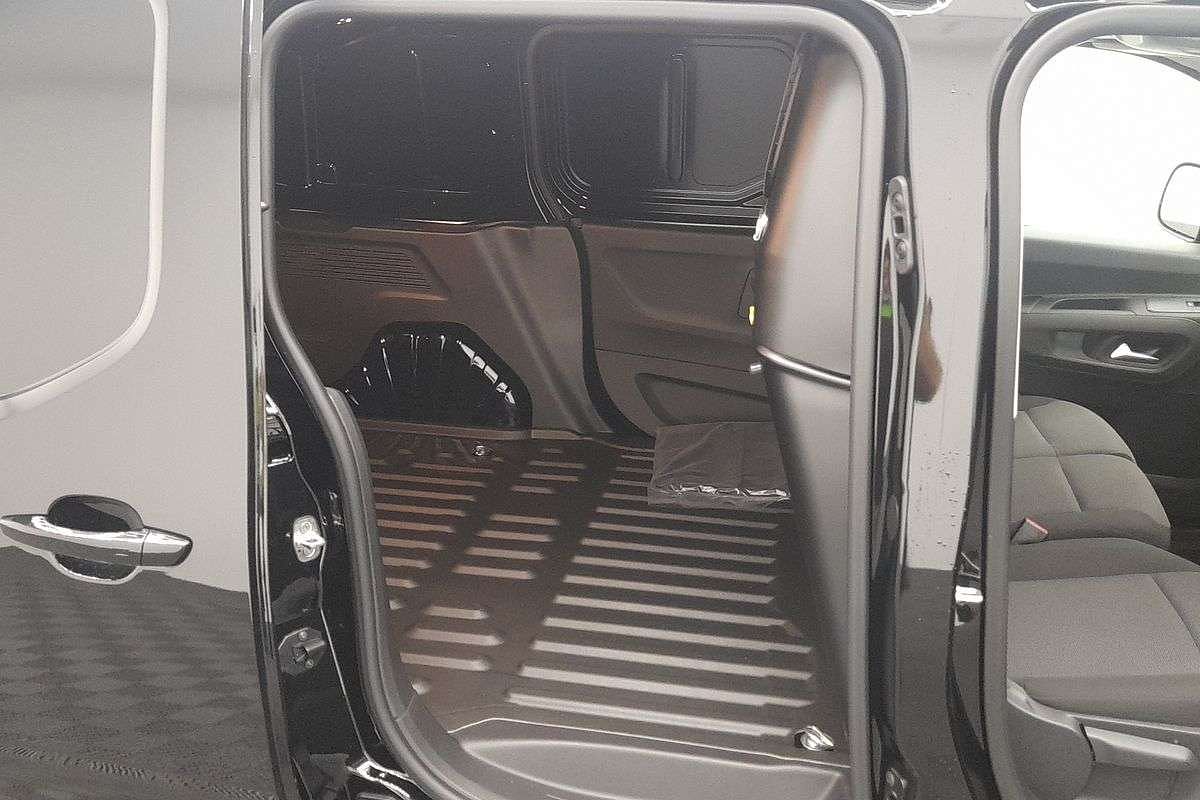 2025 Peugeot Partner Premium K9 SWB Low Roof image 19