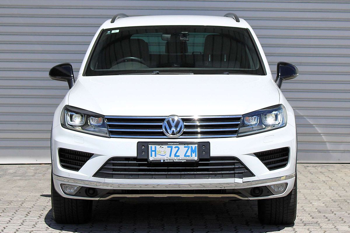 2018 Volkswagen Touareg Monochrome 7P
