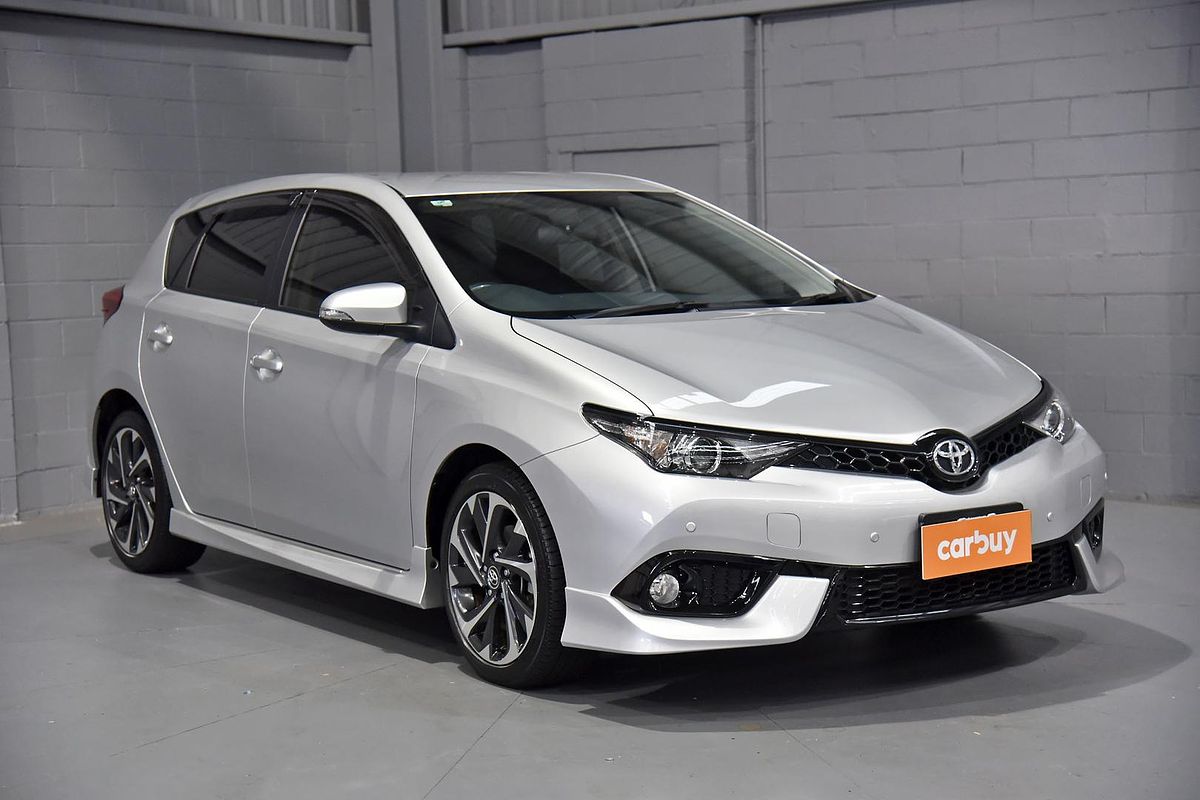 2015 Toyota Corolla SX ZRE182R