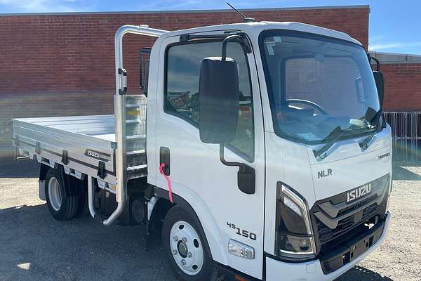 2025 Isuzu Nlr 45-150
