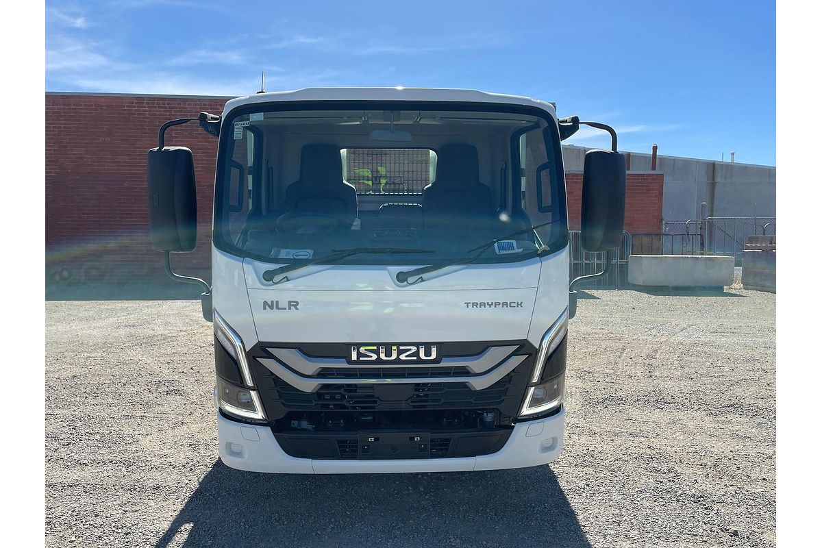2025 Isuzu Nlr 45-150 image 2