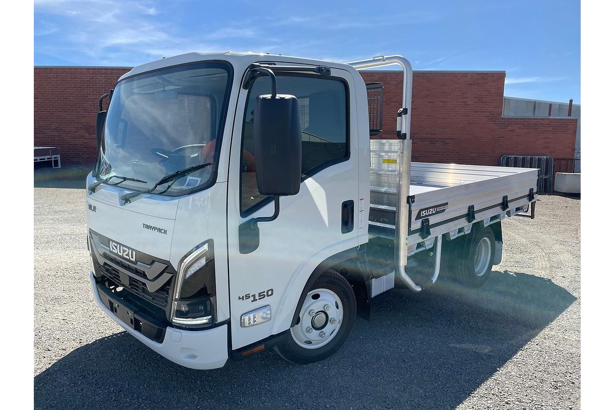 2025 Isuzu Nlr 45-150 image 3