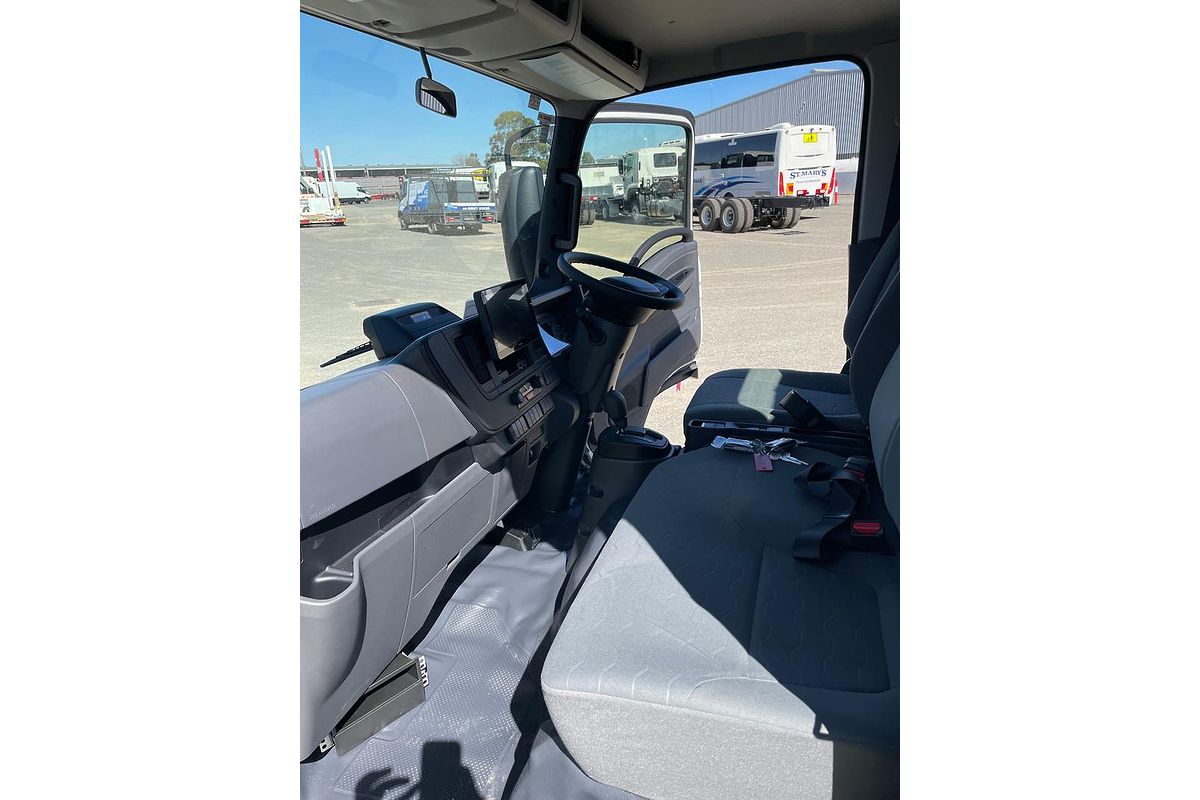 2025 Isuzu Nlr 45-150 image 11