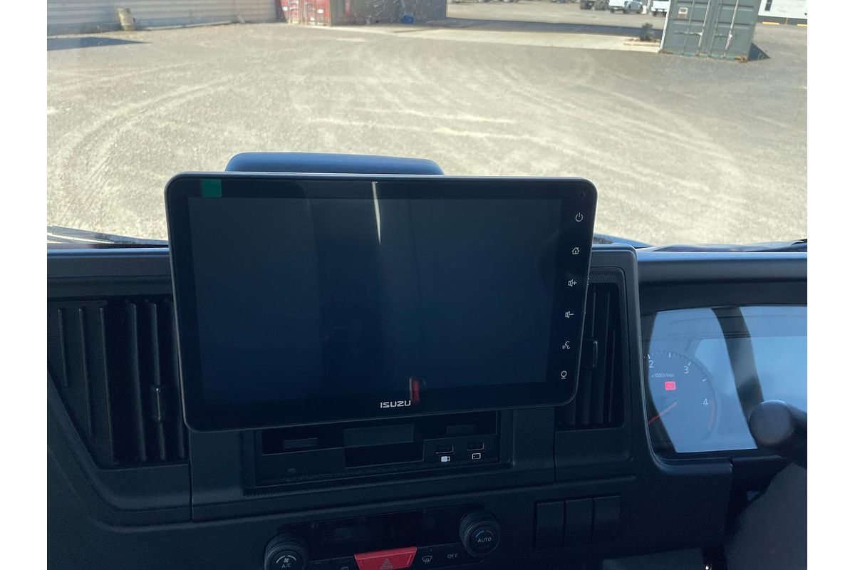 2025 Isuzu Nlr 45-150 image 13