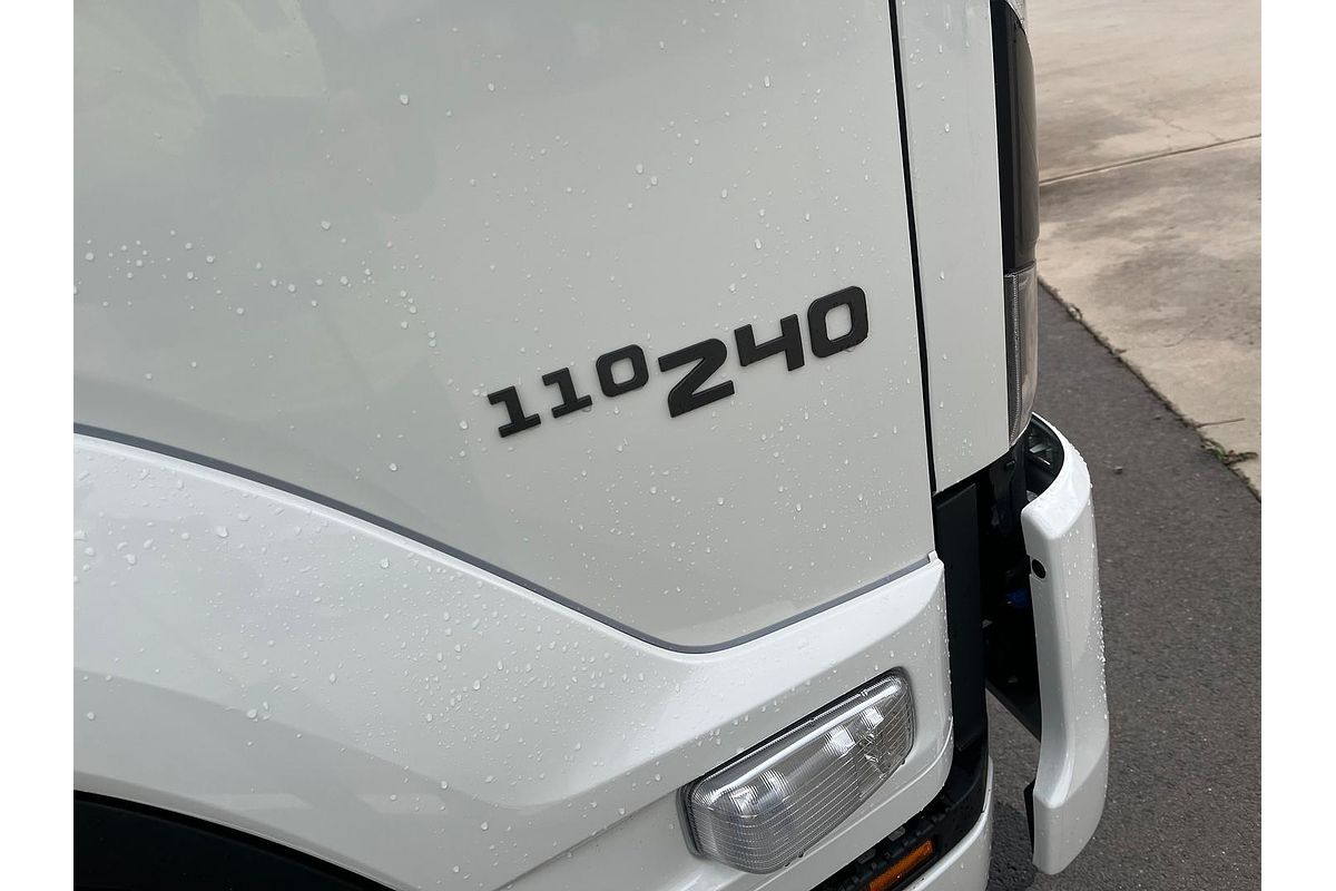 2025 Isuzu Frr 110-240 AMT MWB image 7