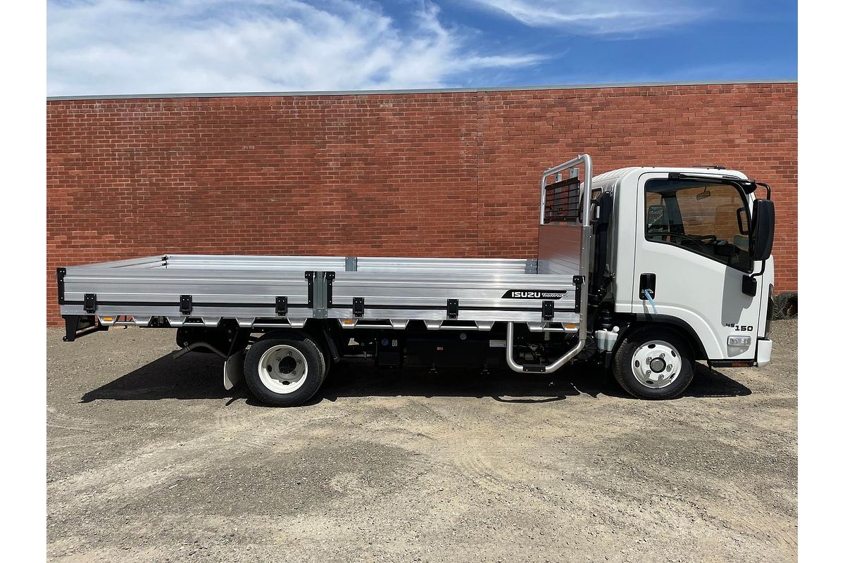 2025 Isuzu Nlr 45-150