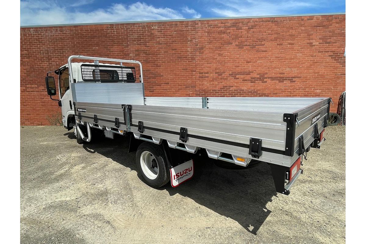 2025 Isuzu Nlr 45-150 image 4