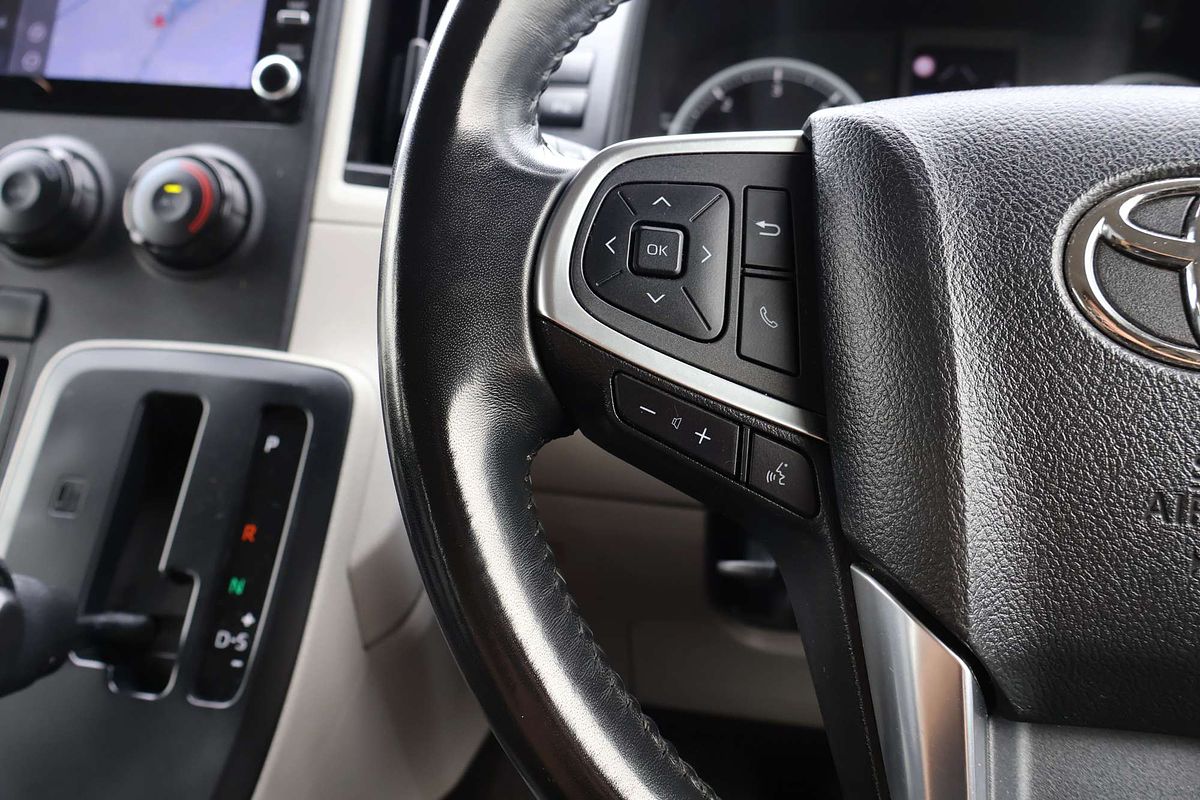 2022 Toyota Hiace GDH300R LWB image 19