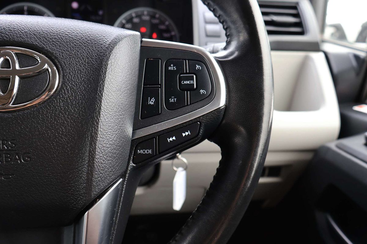 2022 Toyota Hiace GDH300R LWB image 21