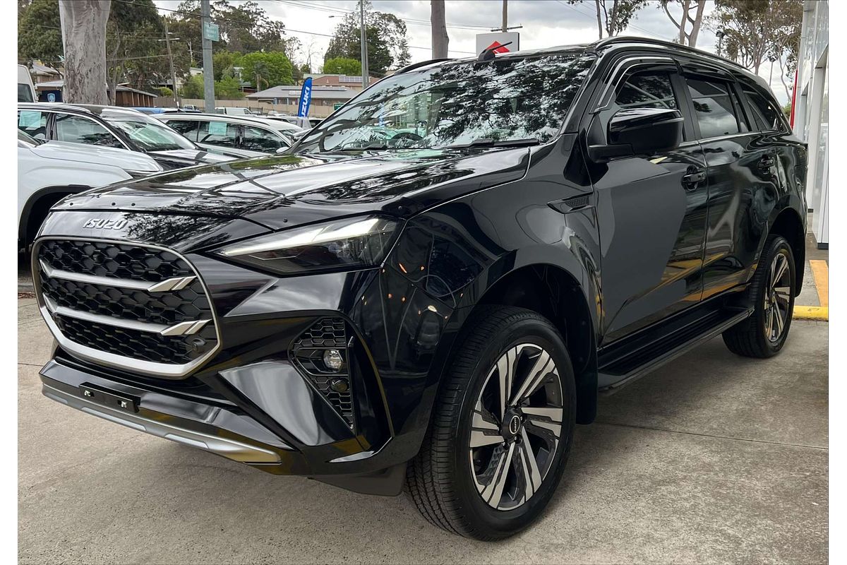 2026 Isuzu MU-X LS-T
